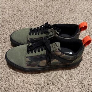 Vans Green and Black Camouflage Sneakers. Men’s size 8. Only worn once.